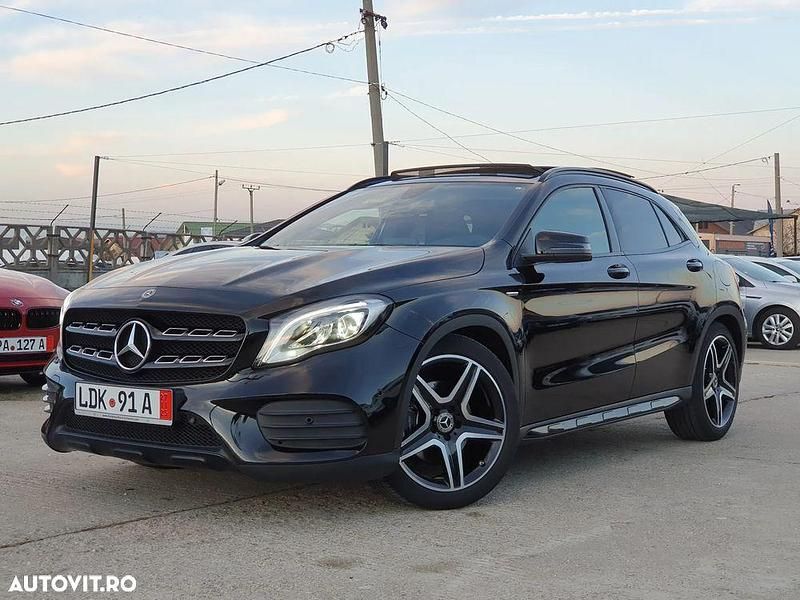 Culoarenegru Utilizat 2018 Mercedes GLA220 AMG line SUV | 17.990 EUR (Preț OK) - Imagine 1/4