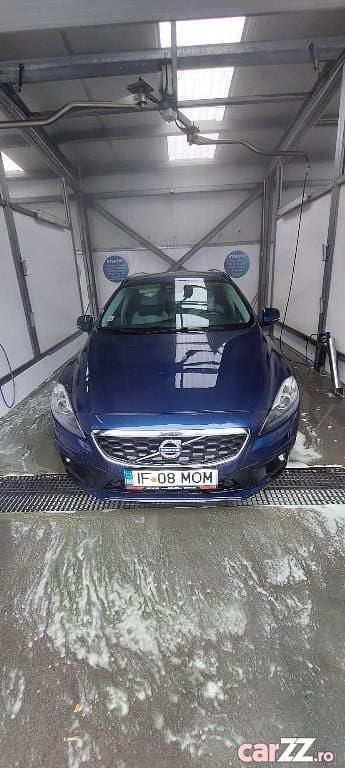 Second-hand Volvo V40 116 CP (85 kW) 2014 Albastru Hatchback