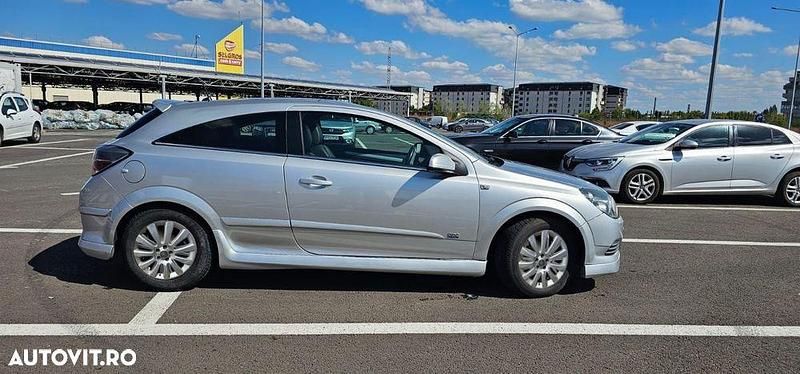 Second-hand Opel Astra Sport 140 CP (102 kW) 2006 Culoaregri Coupe