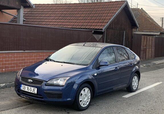Albastru Utilizat 2008 Ford Focus Hatchback | 1.990 EUR (Preț bun) - Imagine 1/4