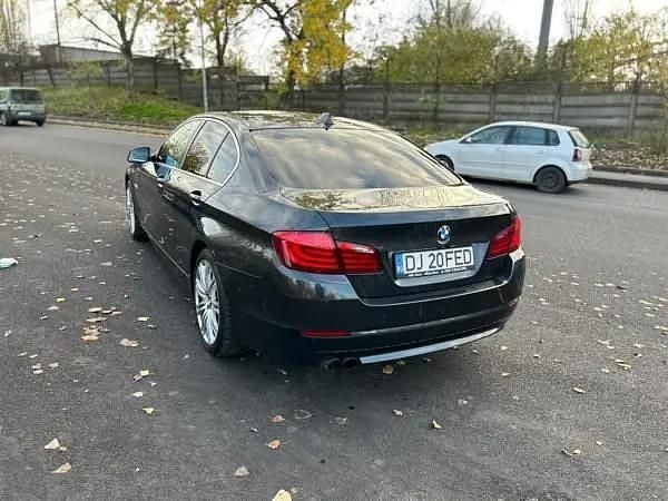 Second-hand BMW 520 184 CP (135 kW) 2011 Berlinǎ