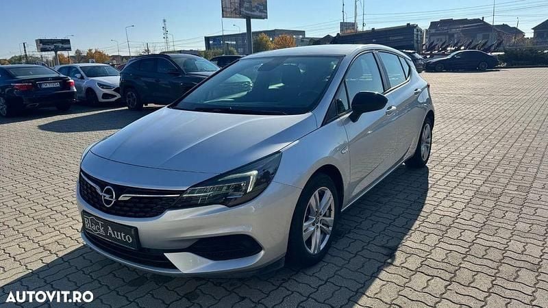 Culoareargint Utilizat 2021 Opel Astra Edition Hatchback | 9.800 EUR (Preț OK) - Imagine 1/4