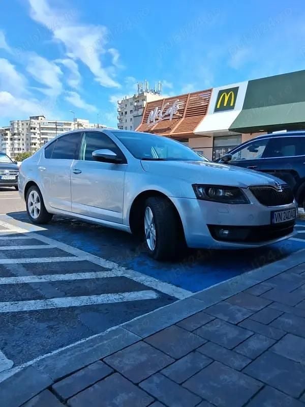 Gri Utilizat 2014 Skoda Octavia Elegance Berlinǎ | 6.400 EUR (Preț OK) - Imagine 1/4
