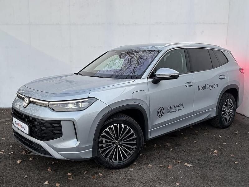 Gri deschis normal Utilizat 2025 VW Tayron Life SUV | 40.500 EUR - Imagine 1/4