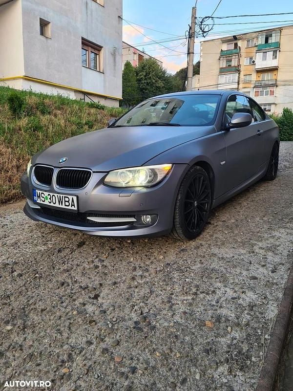 Gri Utilizat 2010 BMW 320 M Sport Coupe | 9.450 EUR (Preț OK) - Imagine 1/4