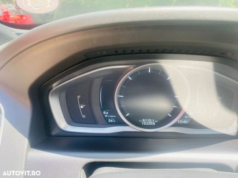 Negru Utilizat 2015 Volvo XC60 SUV | 15.300 EUR (Super Preț) - Imagine 1/4