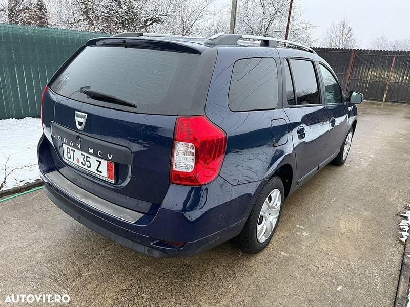 Second-hand Dacia Logan Lauréate 90 CP (66 kW) 2017 Culoarealbastru Break