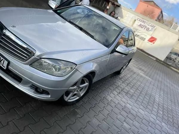 Utilizat 2009 Mercedes C200 Berlinǎ | 6.199 EUR - Imagine 1/4