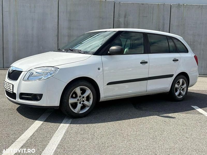 Culoarealb Utilizat 2009 Skoda Fabia Ambiente Break | 2.299 EUR (Preț OK) - Imagine 1/4