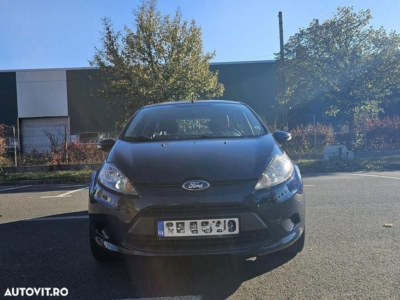 Culoarealbastru Utilizat 2012 Ford Fiesta Hatchback | 4.190 EUR (Preț OK) - Imagine 1/4
