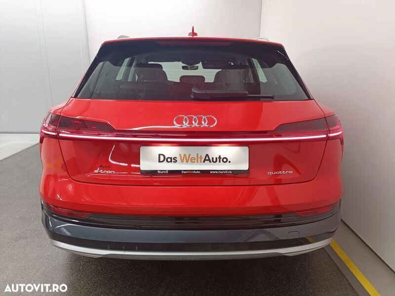Second-hand Audi e-tron Advanced 300 kW (408 CP) 2020 Rosu SUV