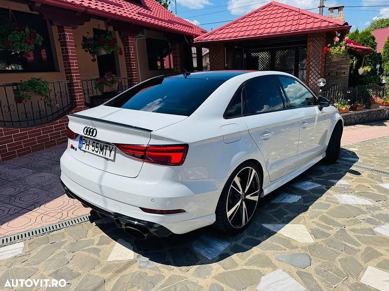 Second-hand Audi RS3 Comfort 400 CP (294 kW) 2019 Culoarealb Berlinǎ