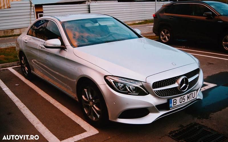 Culoareargint Utilizat 2015 Mercedes C220 Edition Berlinǎ | 13.700 EUR (Preț OK) - Imagine 1/4