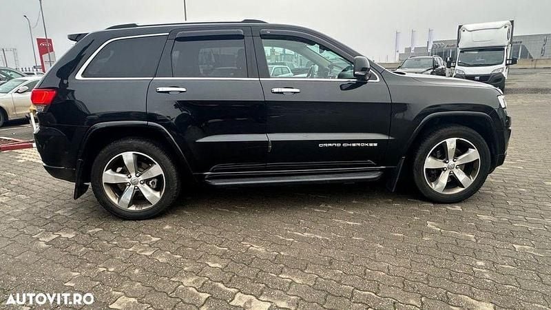 Second-hand Jeep Grand Cherokee Overland 250 CP (183 kW) 2014 Culoarenegru SUV