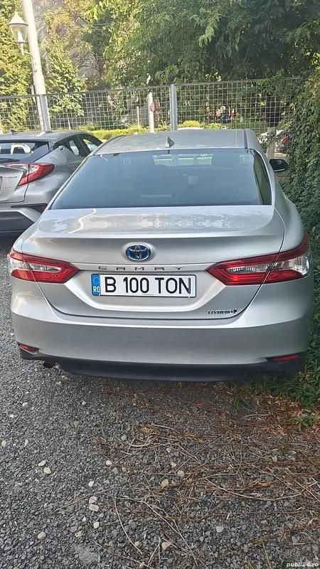 Second-hand Toyota Camry 222 CP (163 kW) 2020 Berlinǎ