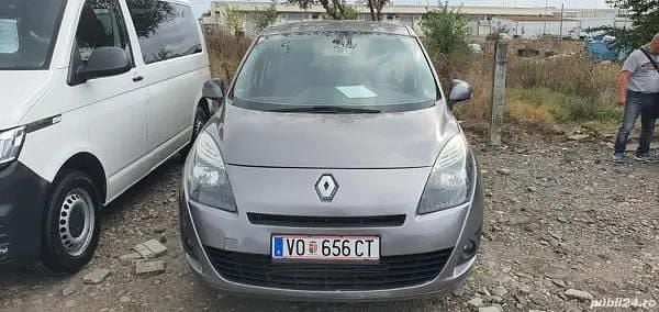 Gri Utilizat 2010 Renault Scénic III Monovolum | 2.300 EUR (Preț bun) - Imagine 1/4