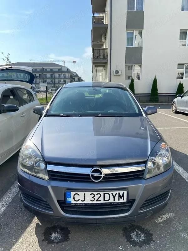 Gri Utilizat 2007 Opel Astra Hatchback | 2.700 EUR (Puțin scump) - Imagine 1/4