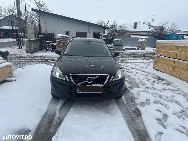 Second-hand Volvo XC60 215 CP (158 kW) 2011 Culoarenegru SUV