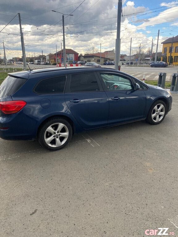 Second-hand Opel Astra Sport 120 CP (88 kW) 2011 Albastru Break