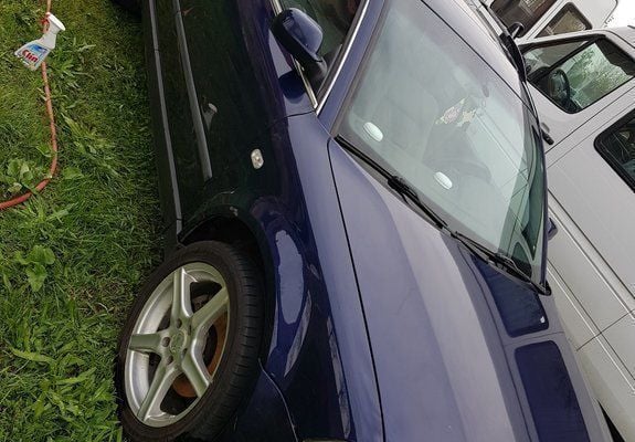 Albastru Utilizat 2002 VW Passat Break | 2.200 EUR (Preț OK) - Imagine 1/4