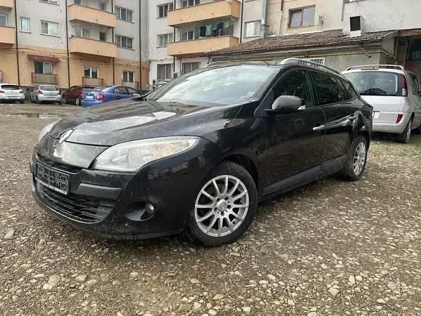Negru Utilizat 2011 Renault Mégane III Dynamique Break | 2.950 EUR (Preț bun) - Imagine 1/4