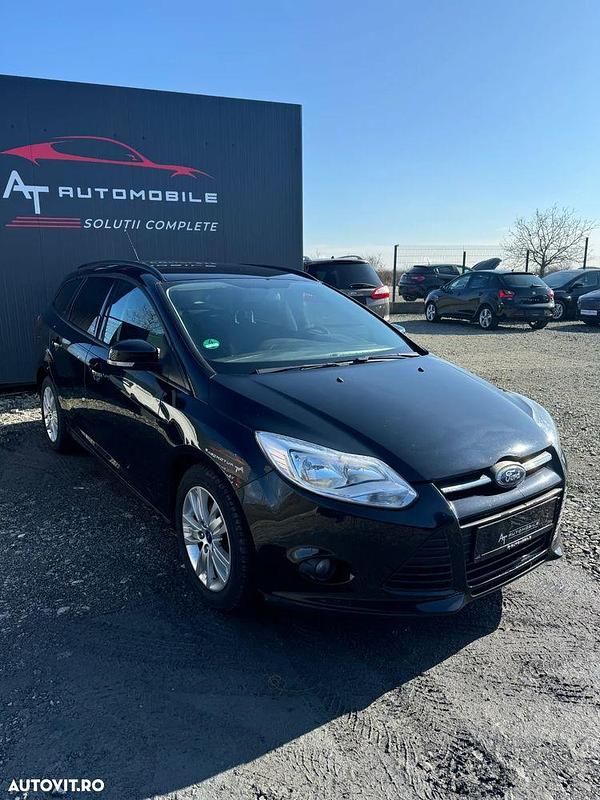 Second-hand Ford Focus Trend 125 CP (91 kW) 2014 Culoarenegru Break