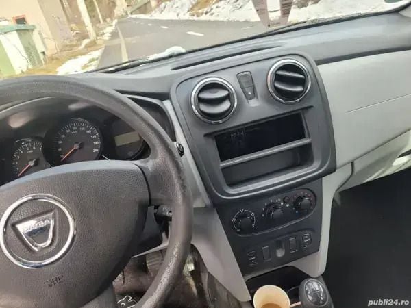 Utilizat 2013 Dacia Sandero Hatchback | 3.000 EUR (Preț OK) - Imagine 1/4