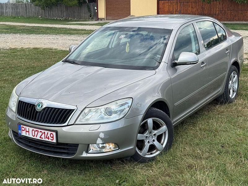Culoaremaro Utilizat 2011 Skoda Octavia Elegance Berlinǎ | 4.700 EUR (Preț bun) - Imagine 1/4