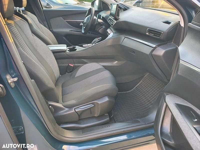 Second-hand Peugeot 3008 Business-Line 130 CP (95 kW) 2022 Culoarealte culori SUV