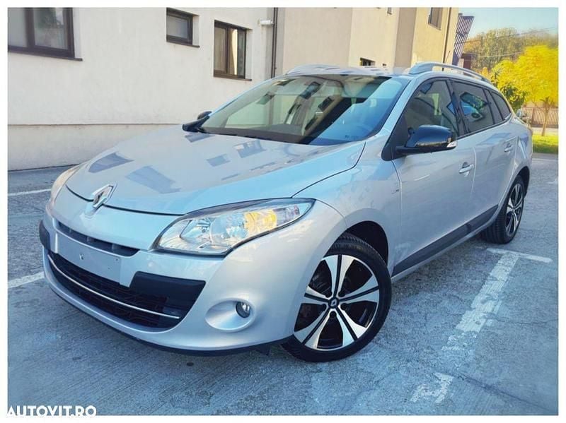 Argint Utilizat 2012 Renault Mégane GrandTour Bose Edition Break | 4.690 EUR (Preț OK) - Imagine 1/4