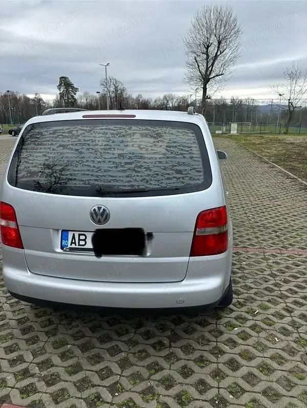 Second-hand VW Touran 140 CP (102 kW) 2006 Gri Monovolum