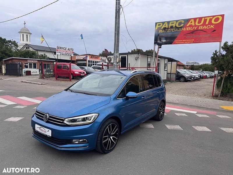 Second-hand VW Touran Comfortline 110 CP (80 kW) 2015 Culoarealbastru Monovolum