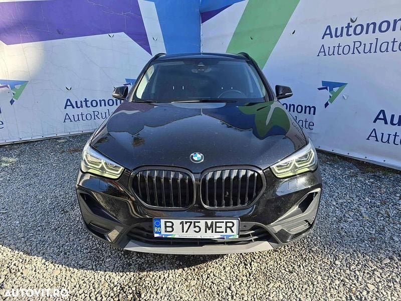 Culoarenegru Utilizat 2020 BMW X1 Sport Line SUV | 21.350 EUR (Preț OK) - Imagine 1/4