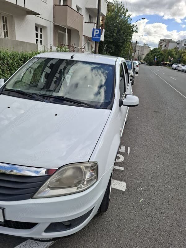 Utilizat 2011 Dacia Logan Berlinǎ | 2.900 EUR (Preț OK) - Imagine 1/2