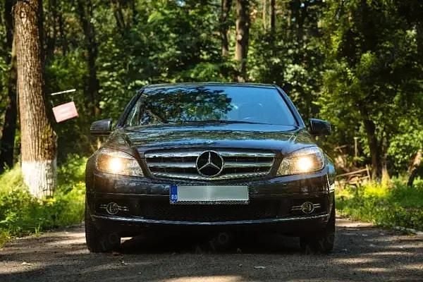 Second-hand Mercedes C200 135 CP (99 kW) 2010 Gri Berlinǎ