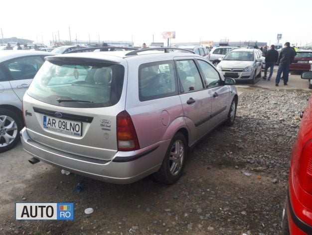 Second-hand Ford Focus 75 CP (55 kW) 2002 Argintiu Break