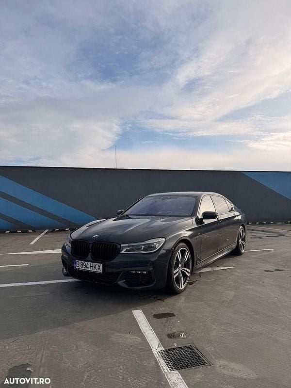 Second-hand BMW 750L 450 CP (330 kW) 2017 Culoarenegru Berlinǎ