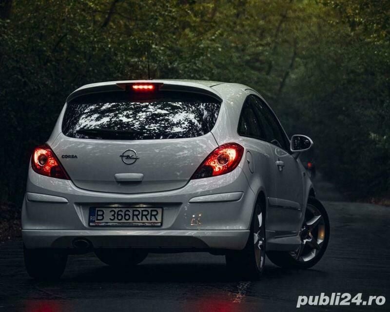 Alb Utilizat 2008 Opel Corsa OPC Hatchback | 4.999 EUR - Imagine 1/4