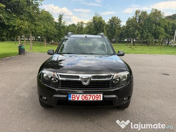 Negru Utilizat 2013 Dacia Duster SUV | 5.699 EUR (Preț bun) - Imagine 1/4