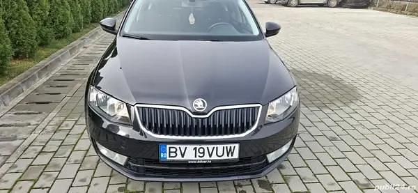 Negru Utilizat 2016 Skoda Octavia Berlinǎ | 8.599 EUR (Super Preț) - Imagine 1/4