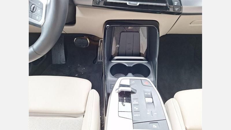 Second-hand BMW 223 Active Tourer Comfort Edition 204 CP (150 kW) 2025 Negru sapphire metalizat Monovolum