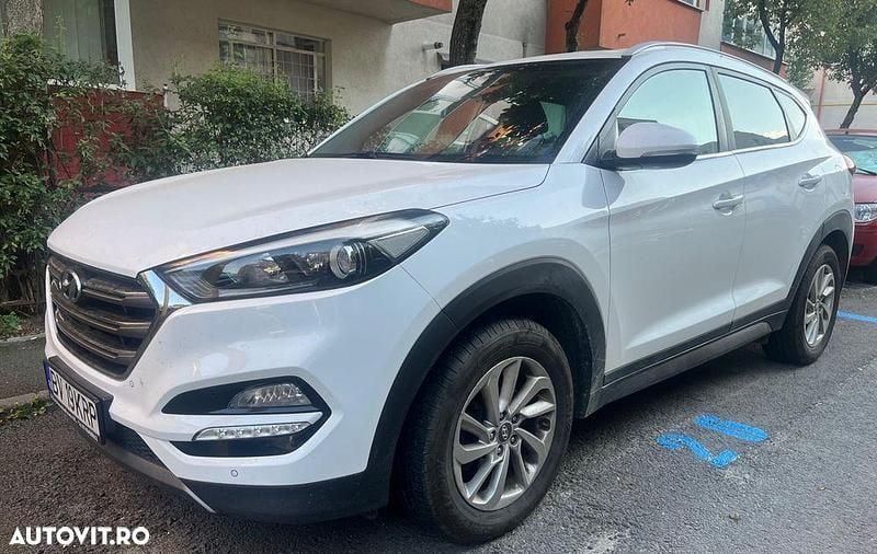 Culoarealb Utilizat 2016 Hyundai Tucson Style SUV | 8.990 EUR (Super Preț) - Imagine 1/4