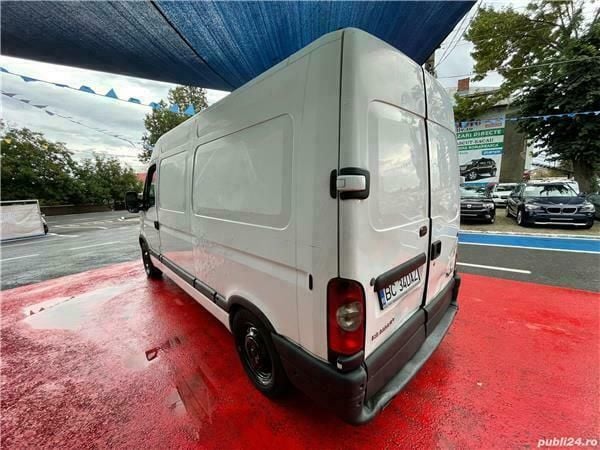 Second-hand Renault Master 120 CP (88 kW) 2007 Alb Van
