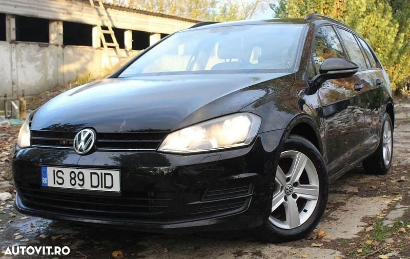 Culoarenegru Utilizat 2016 VW Golf VII Comfortline Break | 9.438 EUR (Preț OK) - Imagine 1/4