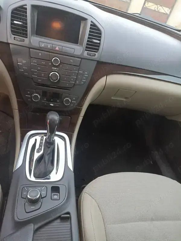 Gri Utilizat 2011 Opel Insignia Break | 4.600 EUR (Preț OK) - Imagine 1/4