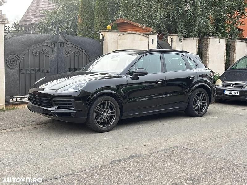 Culoarenegru Utilizat 2019 Porsche Cayenne SUV | 48.000 EUR - Imagine 1/4