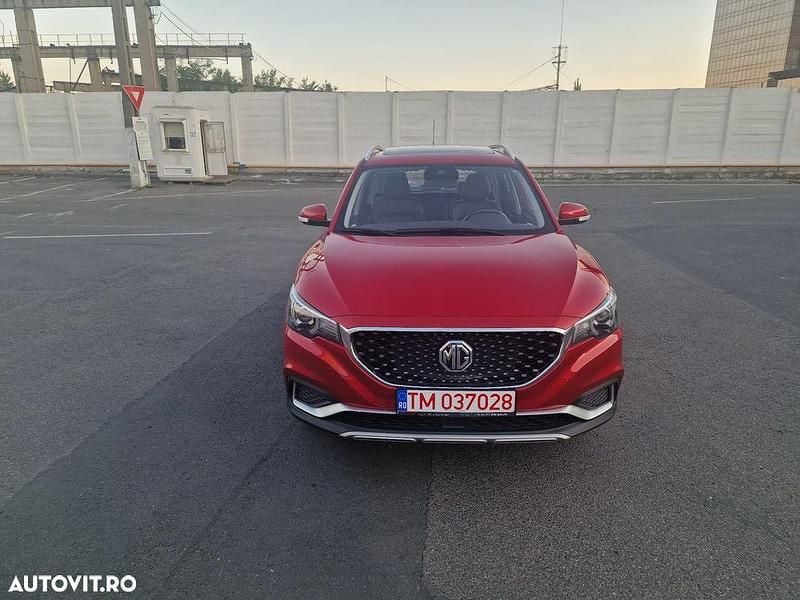 Rosu Utilizat 2022 MG ZS Luxury Berlinǎ | 15.000 EUR - Imagine 1/4