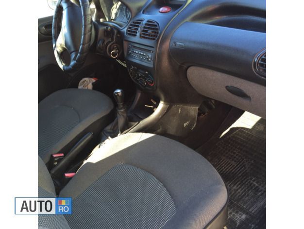 Second-hand Peugeot 206 75 CP (55 kW) 2008 Argintiu Berlinǎ