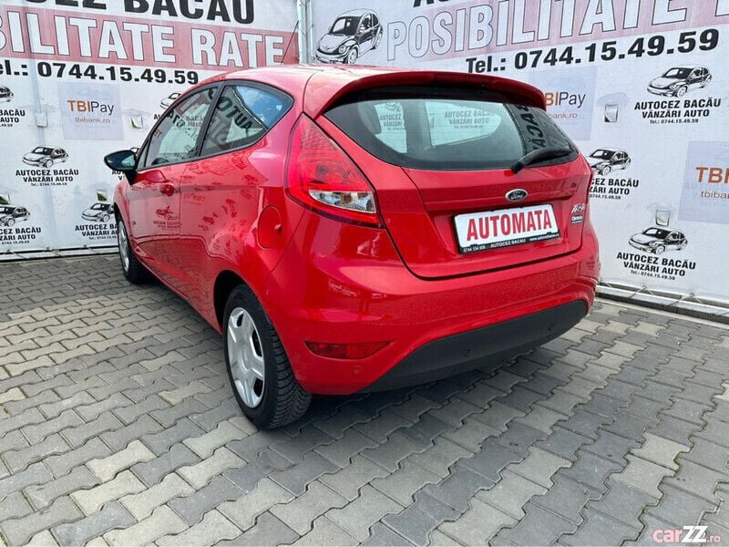 Second-hand Ford Fiesta 90 CP (66 kW) 2012 Rosu Hatchback