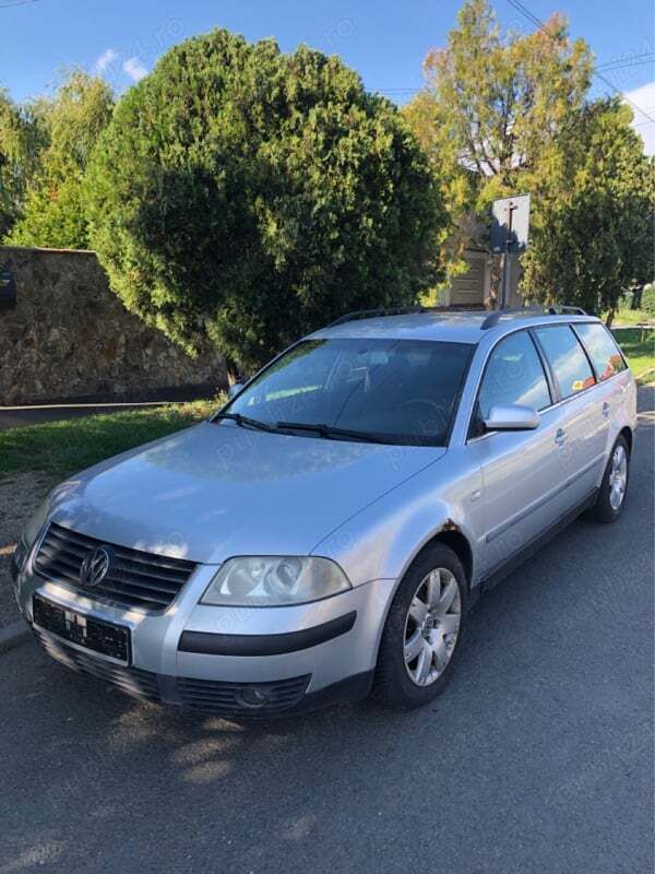 Gri Utilizat 2003 VW Passat Break | 1.000 EUR (Super Preț) - Imagine 1/4